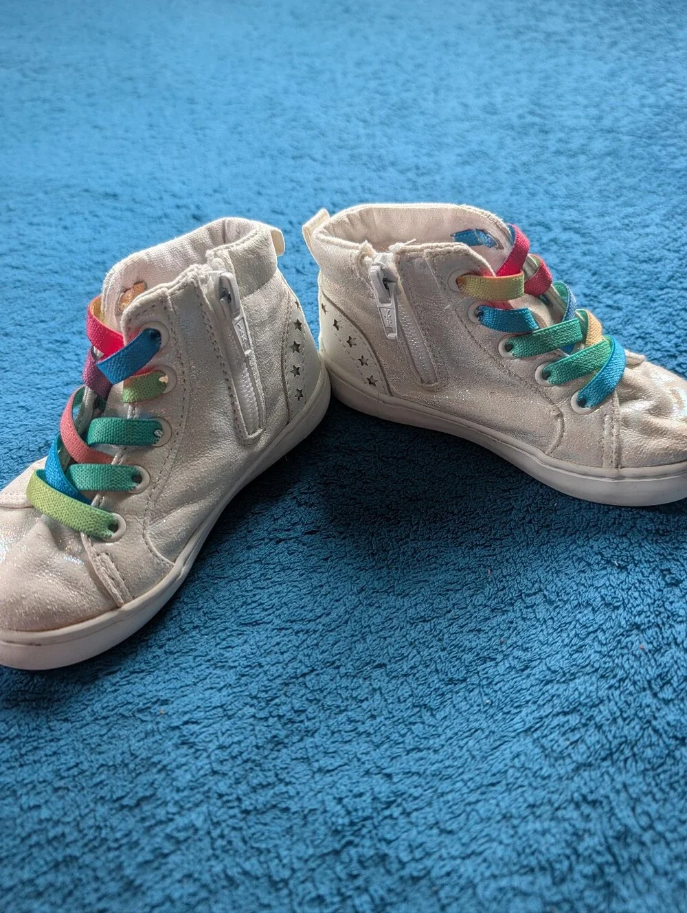 GAP White High-Top Kids Sneakers with Rainbow Stripes Girls 7
